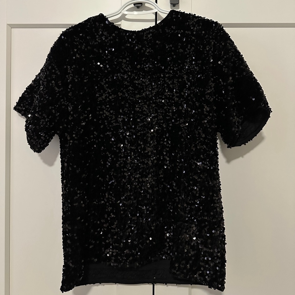 H&M Black Short Sleeve Sequin Top